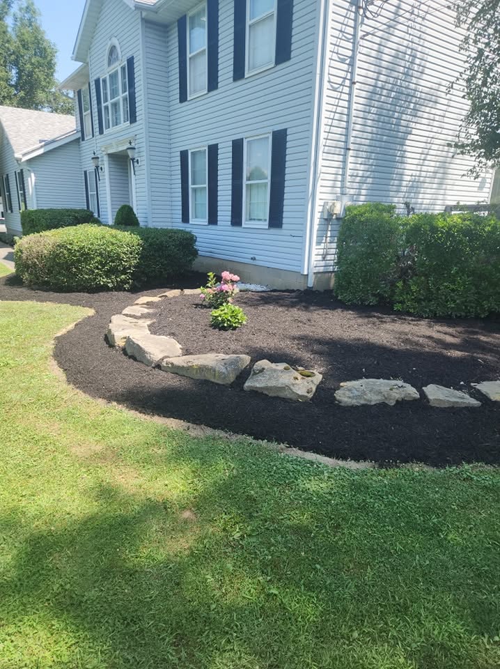 Black Mulch with Flat Stone Border